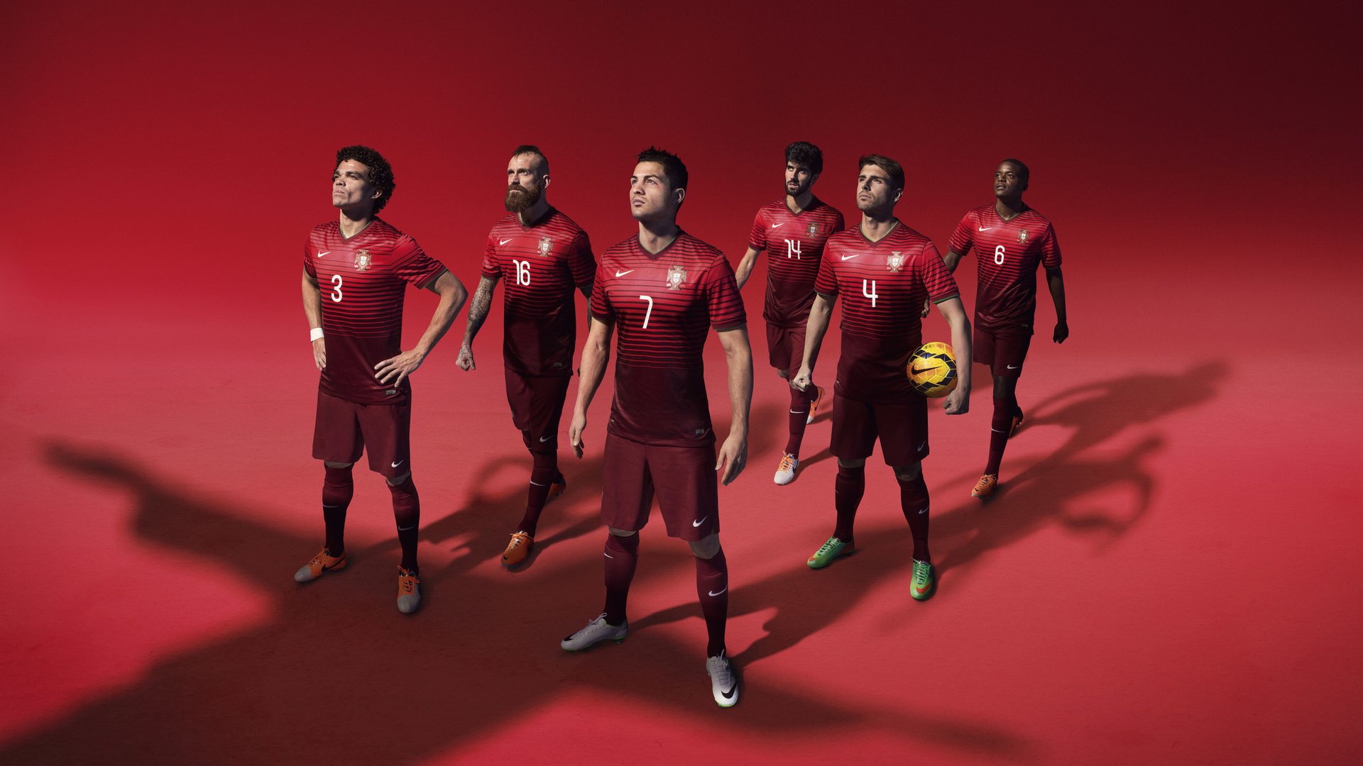 中国足球传球回合中断点分布统计图，足球传中脚法图解